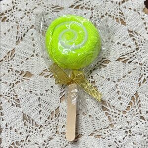 Sassy + Chic Lollipop Towel NWT Lime Green